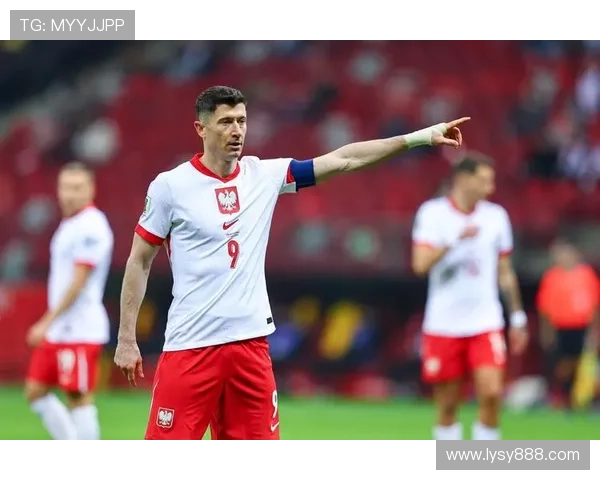 波兰球员FC25总评排名:莱万领衔,四名门将进入前十 波兰球员FC25总评排名:莱万领衔,四名门将进入前十