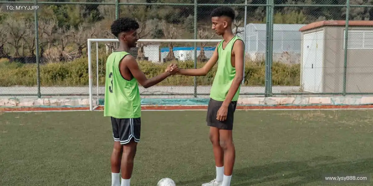 突破屏幕界限，直击赛场心跳！📺⚡️